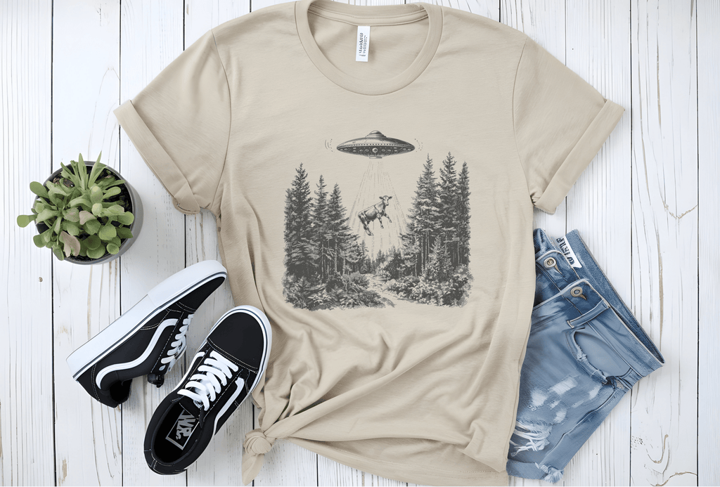 Ufo Cow Shirt, Retro T-Shirt, Vintage Cow Ufo TShirt, Ufo Graphic Tee by PopCultureByDesign36